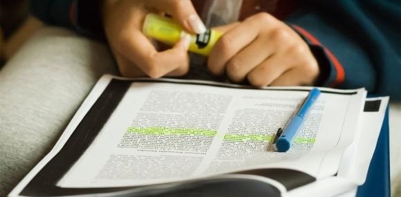 Xét thưởng những bài báo trên tạp chí khoa học quốc tế