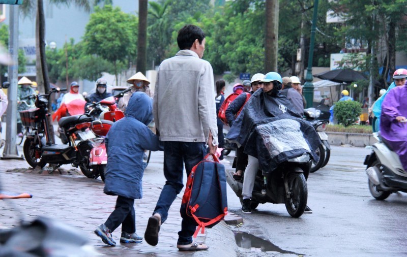 Gần 12.000 học sinh Lạng Sơn nghỉ học tránh rét