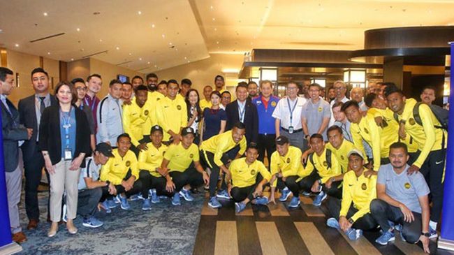 Malaysia đến Hà Nội, chuẩn bị tái đấu chung kết với Việt Nam