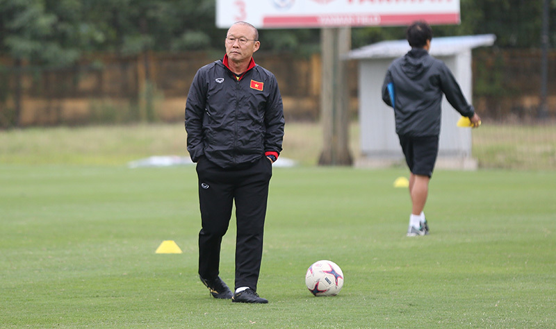 Tuyển Việt Nam: Giải bài toán hàng thủ cho Asian Cup 2019