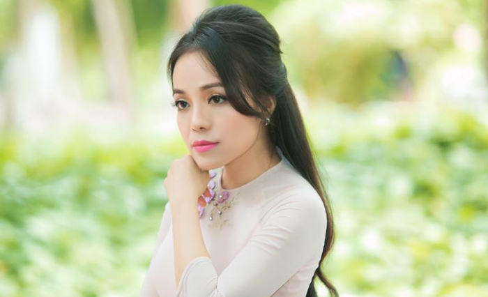 Lan Anh gây ngạc nhiên khi ra album bolero