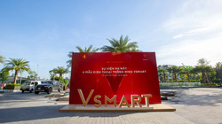 Sân khấu hoành tráng trước thềm ra mắt điện thoại Vsmart Sân khấu hoành tráng trước thềm ra mắt điện thoại Vsmart