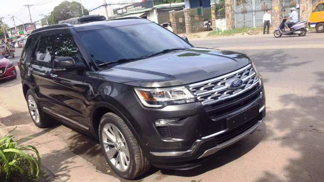 Khách hàng 'kêu trời' vì mua Ford Explorer gần 2,7 tỷ nhưng dịch vụ 'quá tệ'