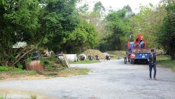 Cuốn vào máy trộn bê tông, nam công nhân bị nghiến chết thảm