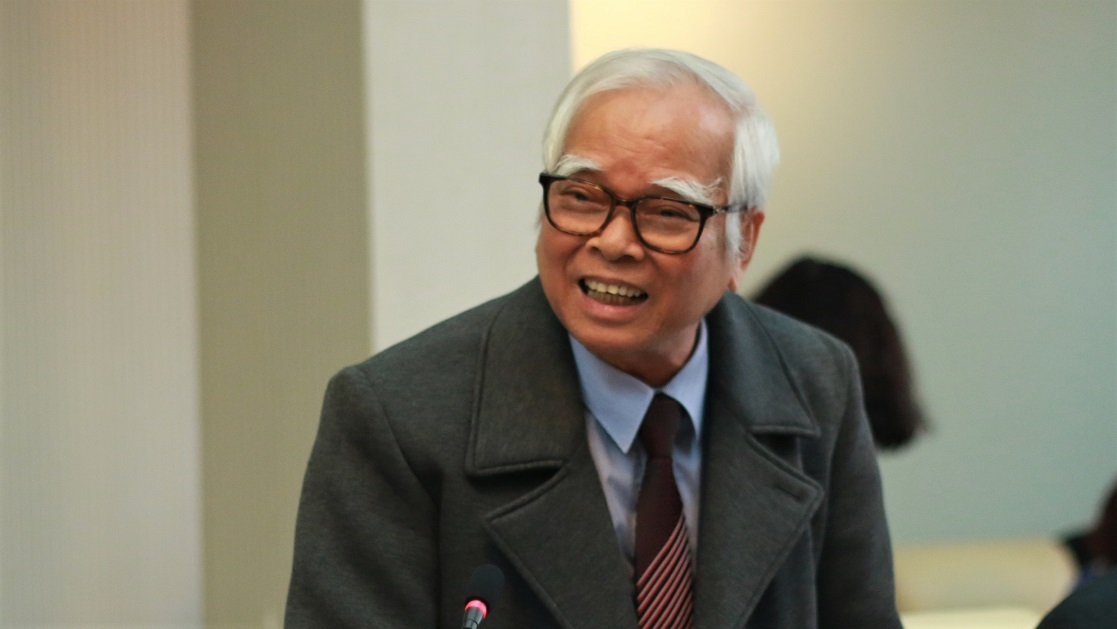 Tôi lo khi học bạ học sinh giỏi đều có câu khen là biết “vâng lời”