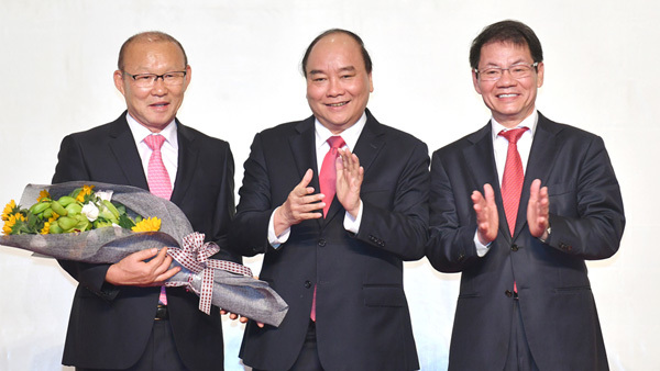 Thủ tướng biểu dương tinh thần thi đấu của đội tuyển Việt Nam