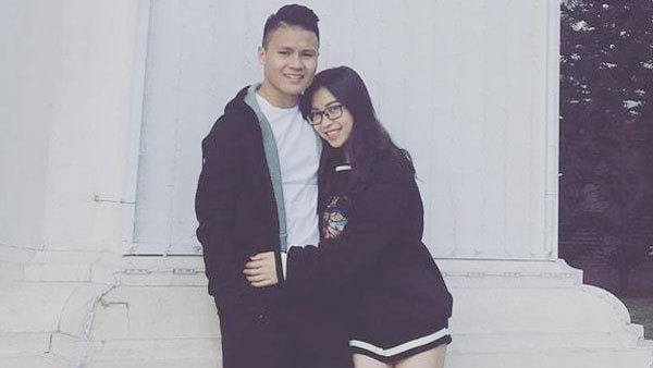 Quang Hải và thời trang đồ đôi giản dị cùng bạn gái hot girl