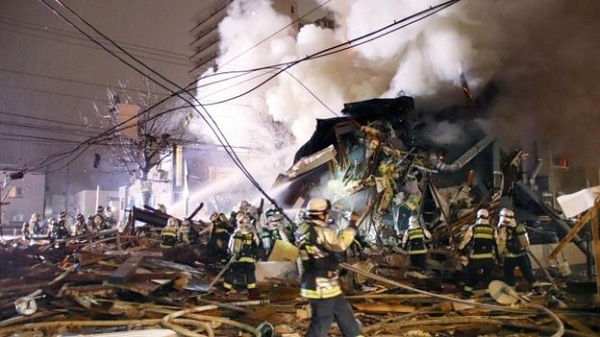 Cảnh tượng tan hoang sau vụ nổ nhà hàng tại Nhật Bản