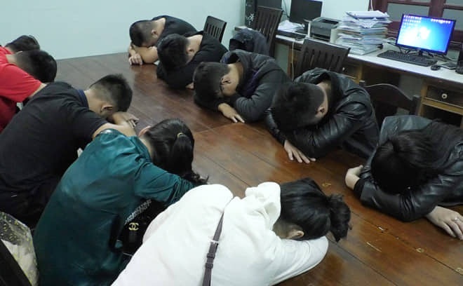 13 nam nữ mở 'tiệc ma túy' mừng Việt Nam vô địch AFF Cup