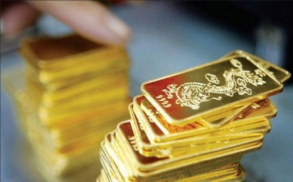 Giá vàng hôm nay 21/12: USD tụt giảm, vàng vụt tăng