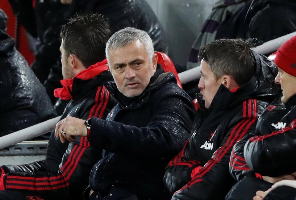 'Thanh trừng' Mourinho, MU mất 24 triệu bảng tiền bồi thường