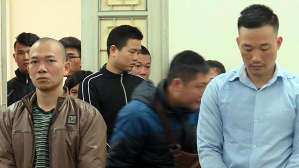 Hà Nội: Giám đốc thực hiện màn đòi nợ kinh hoàng trên xe ô tô