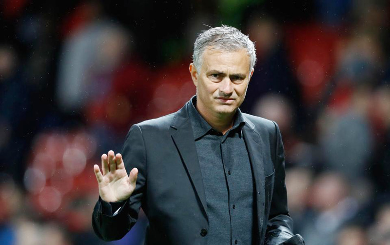 MU sa thải HLV Mourinho