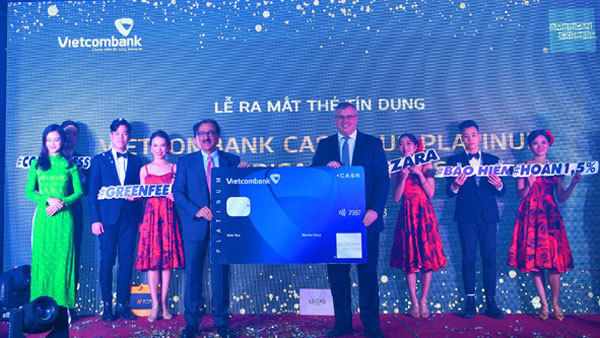 Ra mắt thẻ Vietcombank Cashplus Platinum American Express