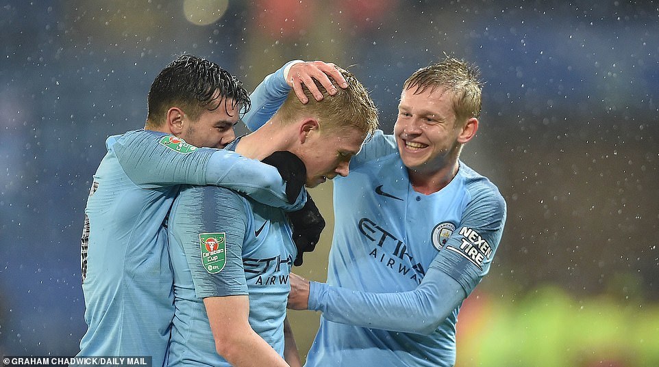 Man City vào bán kết Cup Liên đoàn sau màn