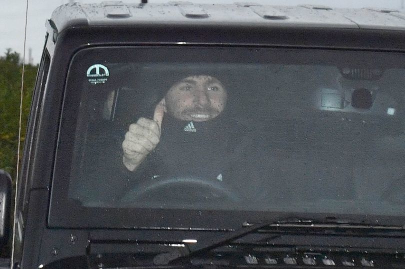 Phản ứng lạ của cầu thủ MU sau khi Mourinho 