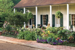 Chồng đi làm xa về, vợ lạnh nhạt 'chuyện ấy', tôi phải làm sao?