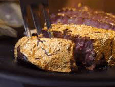 Bỏ 10 triệu ăn miếng bít tết phủ vàng