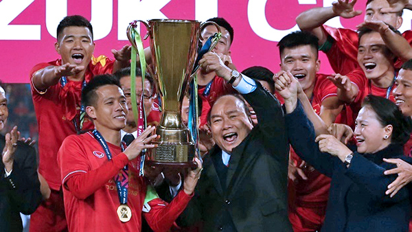 Thủ tướng tiếp các nhà vô địch AFF Cup 2018