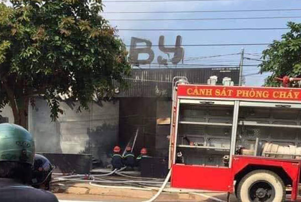 Cháy nhà hàng ở Đồng Nai, 6 người chết