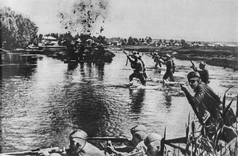 Ngày này năm xưa: 4 triệu quân Xô-Đức giao đấu trên sông