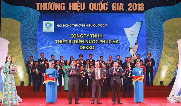 Ống nhựa DEKKO nhận giải thưởng Thương hiệu quốc gia 2018