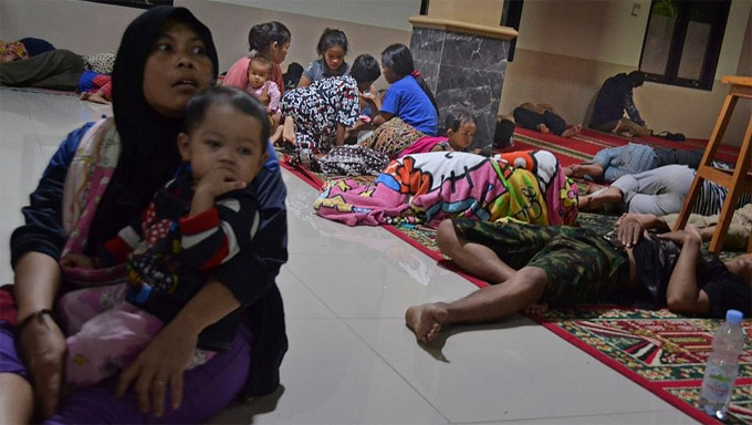 Sóng thần Indonesia: Số người thương vong tăng vọt