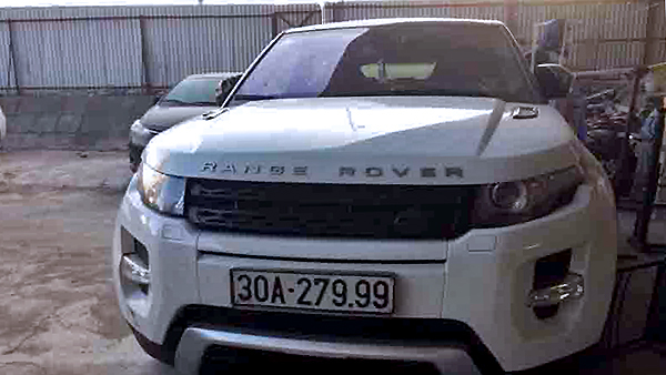 Lộ diện người lái Range Rover đâm nữ sinh, người bị bắt chỉ đóng thế