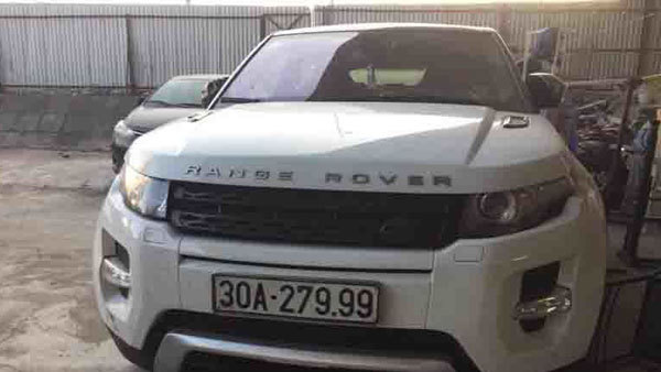 Vụ Range Rover đâm nữ sinh bỏ chạy: 'Người đóng thế' có phải chịu tội?
