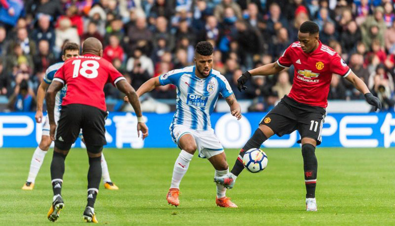 MU vs Huddersfield: Thừa thắng xông lên