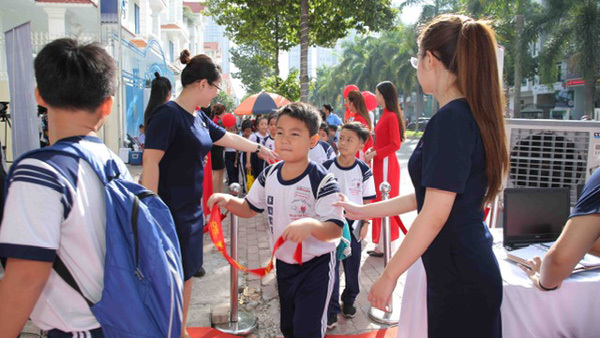 Trẻ em Sài Gòn háo hức học tư duy sáng tạo