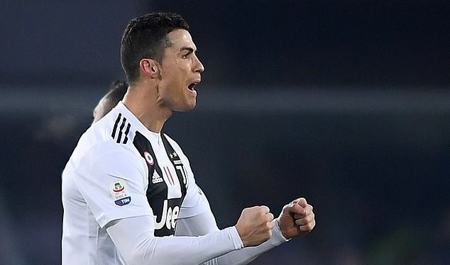 Ronaldo giải cứu Juventus đầy ngoạn mục