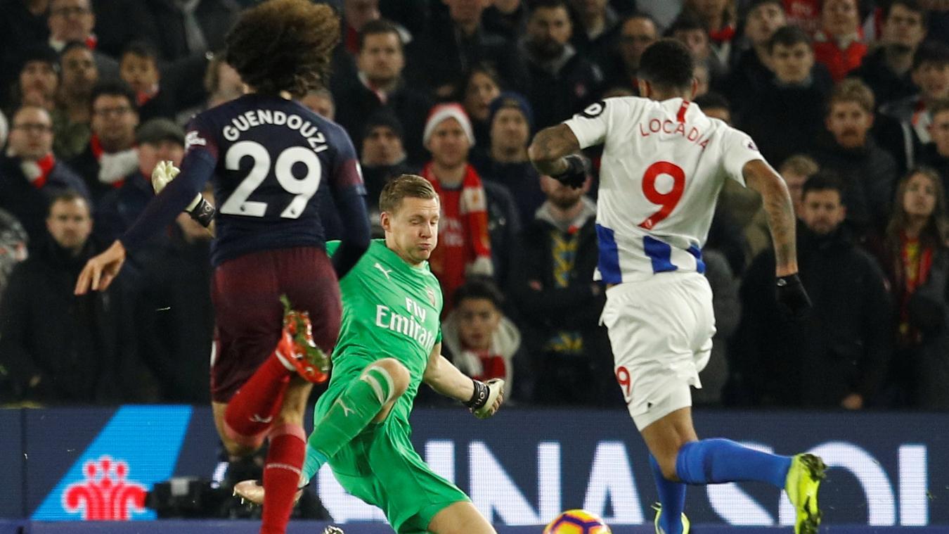 Hàng thủ mắc sai lầm, Arsenal đánh rơi chiến thắng