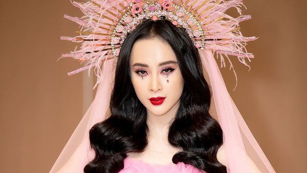 Sao Việt rực rỡ sắc hồng đi xem show của Đỗ Mạnh Cường
