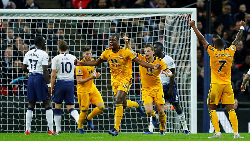 Tottenham bất ngờ gục ngã trước 'bầy sói' Wolves