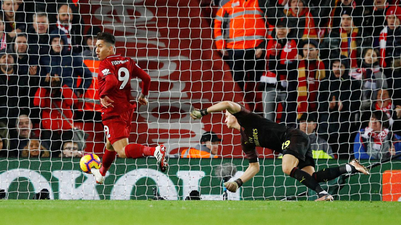 Firmino lập hat-trick, Liverpool vùi dập Arsenal