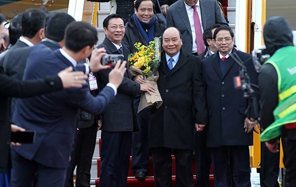 Thủ tướng đi chuyến bay đầu tiên xuống Vân Đồn