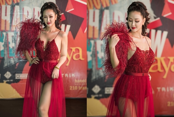 Maya diện đầm sexy hát dưới cái lạnh 10 độ C