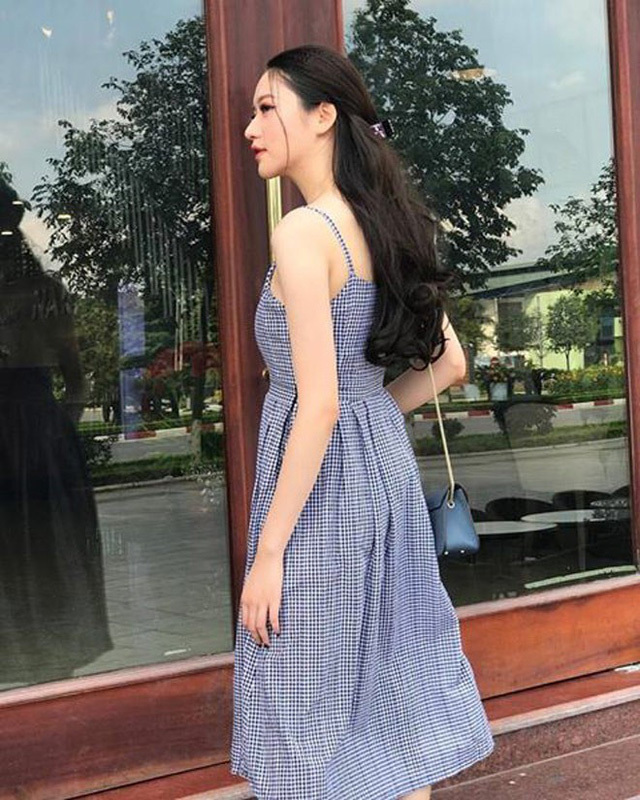 Danh tính bạn gái xinh như hoa hậu của cầu thủ Đinh Thanh Bình