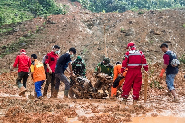 Sạt lở đất tại Indonesia, 15 người thiệt mạng