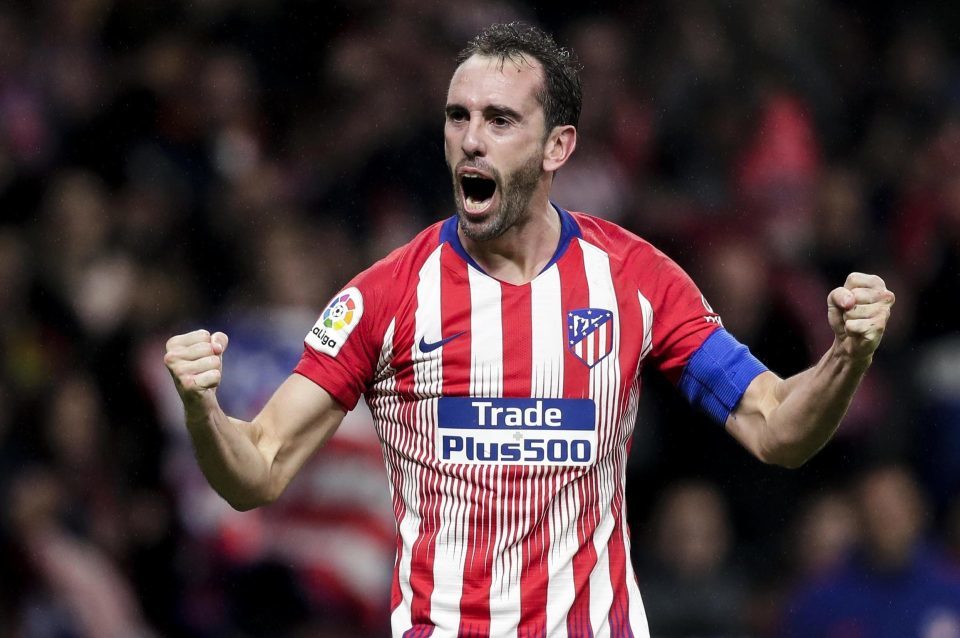 Diego Godin 'phũ' với MU, cập bến Inter miễn phí