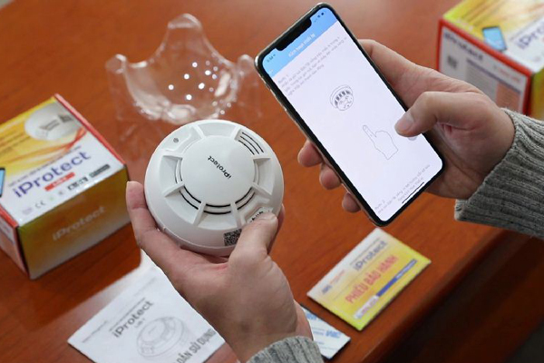 Bộ phát hiện và cảnh báo khói thông minh Made in Việt Nam, giá rẻ giật mình