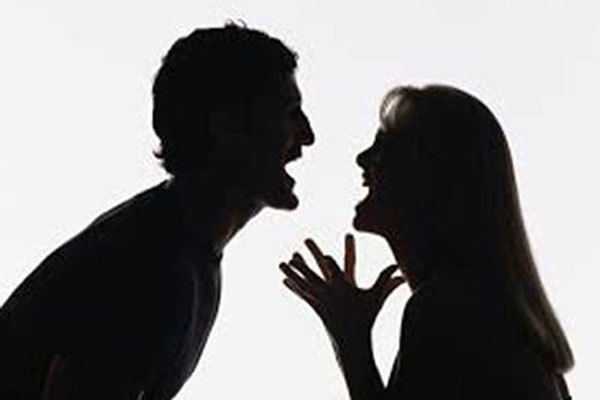 Làm giả quyết định ly hôn để dọa vợ, chồng nhận án tù