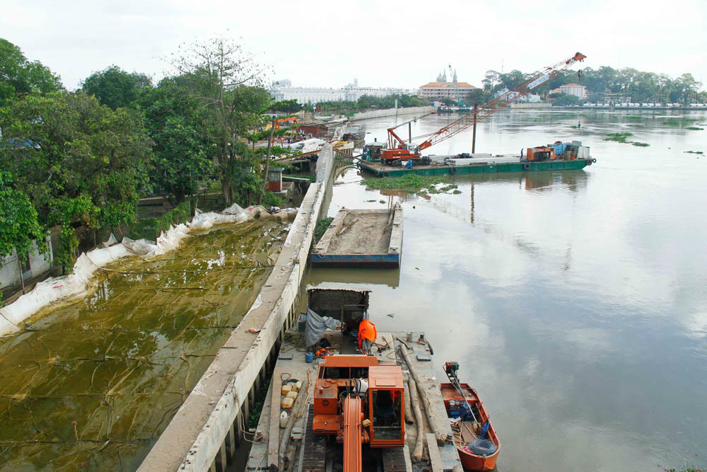 Lấn hàng ngàn mét sông Sài Gòn làm đường đô thị