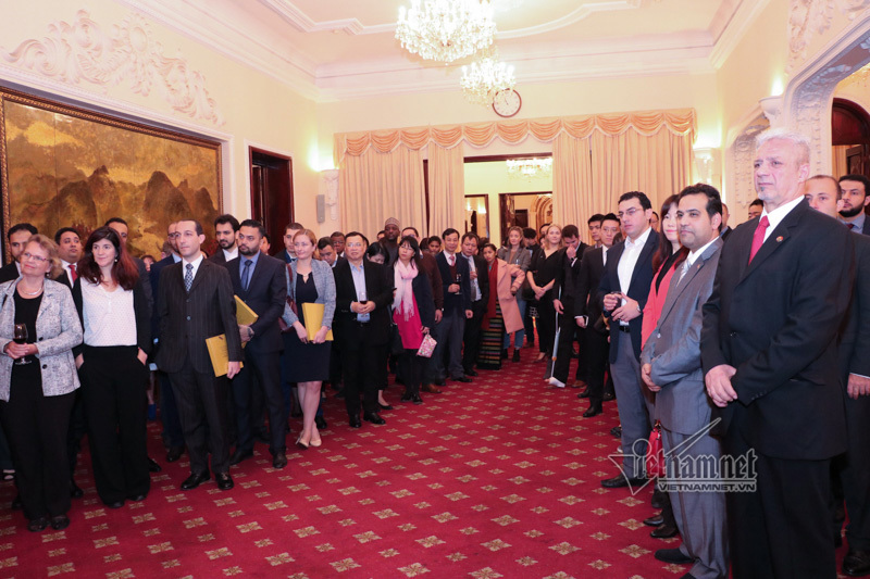 Báo chí nước ngoài giúp thế giới biết nhiều về tình hình Việt Nam