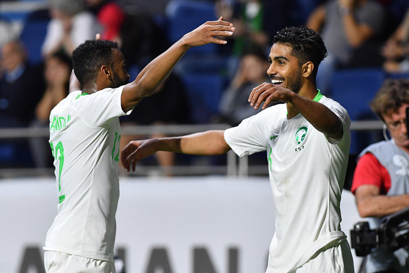 Thắng dễ Lebanon, Saudi Arabia đoạt vé vòng 16 đội
