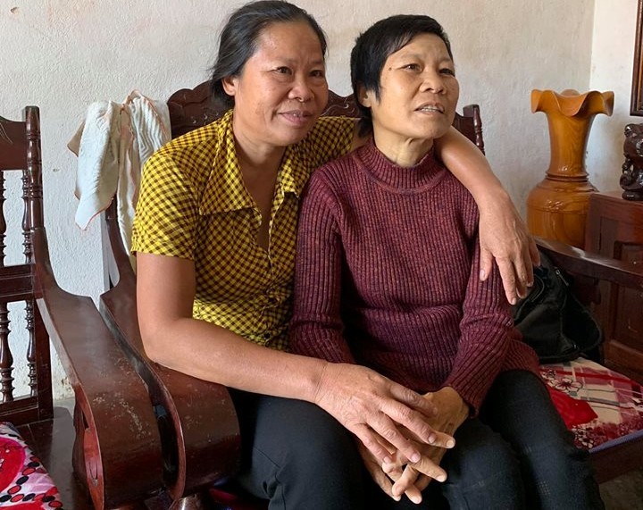 Con trai vượt gần 2000 km đón mẹ bị bán qua Trung Quốc suốt 20 năm