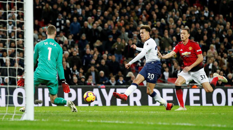 De Gea bắt xuất thần, MU đánh gục Tottenham