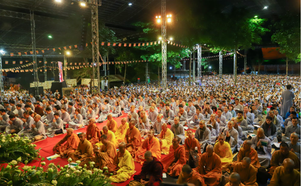 35.000 người dự đại lễ Phật thành đạo