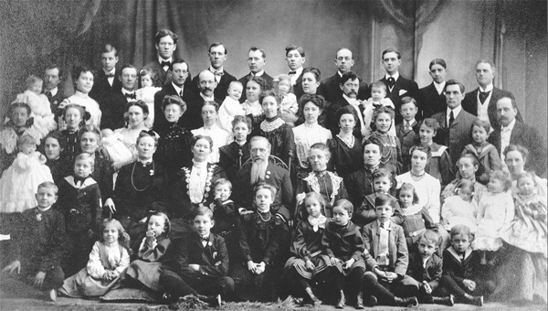 Sự thật về người phụ nữ 'mắn đẻ' nhất thế giới, sinh 69 đứa con suốt 40 năm